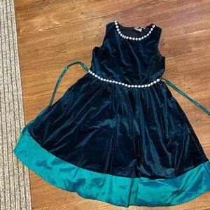 This beautiful dress for  the holiday😍